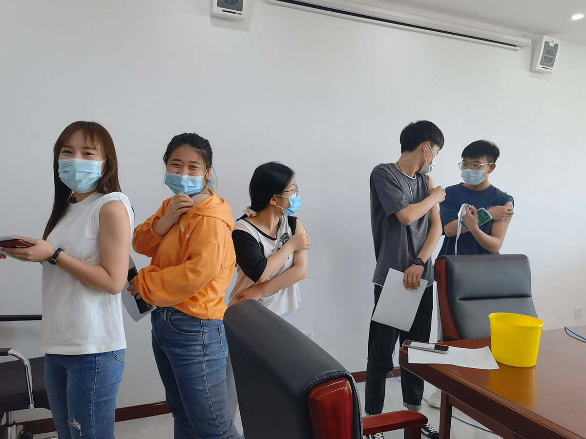 疼么，不疼，甚至有點(diǎn)想笑.jpg